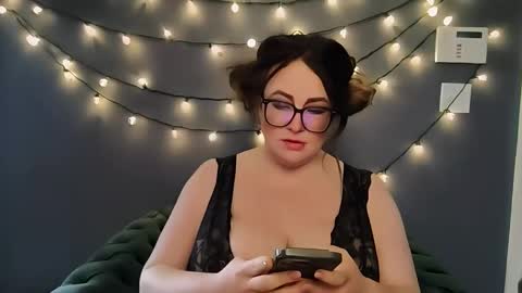 hothousewife333 online show from 04.11.26