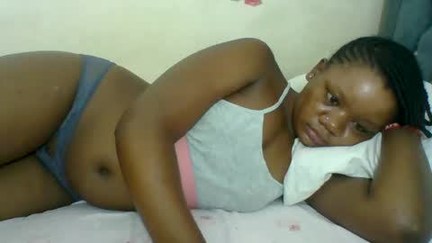 Snapshot of hotjeylee chatting on 07.14.26 LOYCE online show from 07.14.26