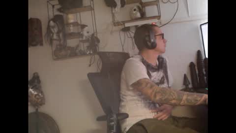 Snapshot of hotkinkytat chatting on 02.19.26 hotkinkytat online show from 02.19.26