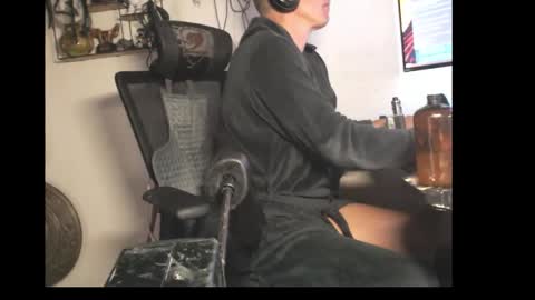 Snapshot of hotkinkytat chatting on 04.11.26 hotkinkytat online show from 04.11.26