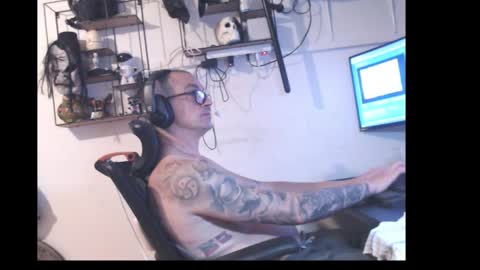 Snapshot of hotkinkytat chatting on 04.15.26 hotkinkytat online show from 04.15.26