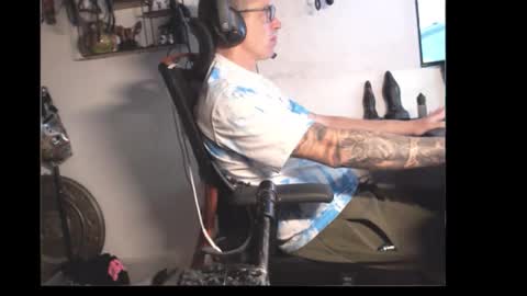 Snapshot of hotkinkytat chatting on 04.29.26 hotkinkytat online show from 04.29.26