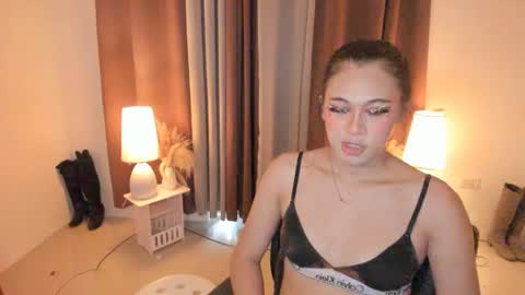 Snapshot of hotlestalinsandra chatting on 05.27.26 hotlestalinsandra online show from 05.27.26