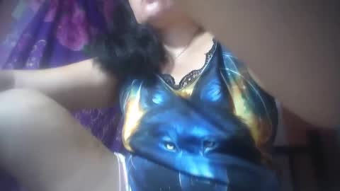Snapshot of hotmatureladyxxx chatting on 04.19.26 hotmatureladyxxx online show from 04.19.26