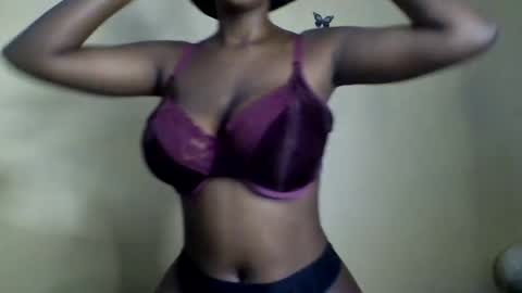 Snapshot of hotpussy712899 chatting on 06.19.26 hotpussy online show from 06.19.26