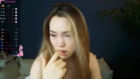 Snapshot of hottease_pvt chatting on 12.06.24 hello Im Eva online show from 12.06.24