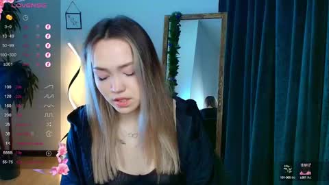 Snapshot of hottease_pvt chatting on 12.22.24 hello Im Eva online show from 12.22.24