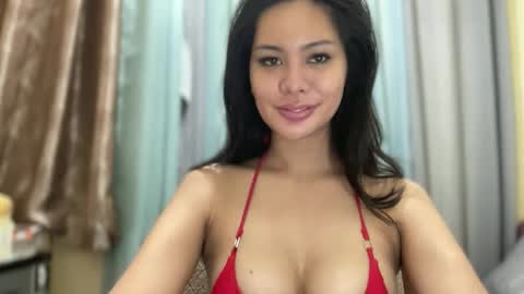 Snapshot of hottest_katarinaxxx chatting on 04.18.26 katarina online show from 04.18.26