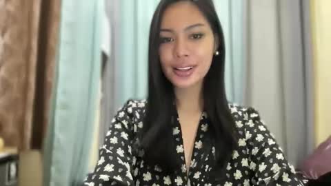 Snapshot of hottest_katarinaxxx chatting on 04.21.26 katarina online show from 04.21.26