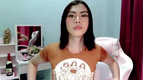 hottestdella69 online show from 01.10.26