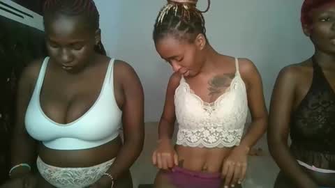 Snapshot of hottie_mistie chatting on 04.26.26 hottie_mistie online show from 04.26.26