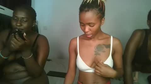 Snapshot of hottie_mistie chatting on 05.06.26 hottie_mistie online show from 05.06.26