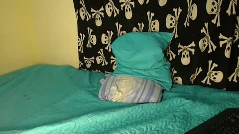 independent Model online show from 02.02.25