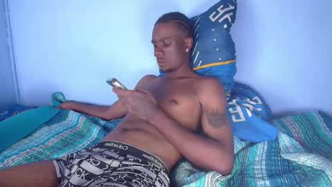 independent Model online show from 09.18.25