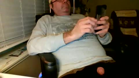 Snapshot of hottop_1981 chatting on 02.04.25 Hottop 1981 online show from 02.04.25