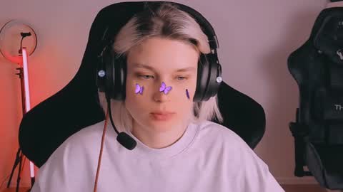 Nessie and Jessie online show from 12.03.24