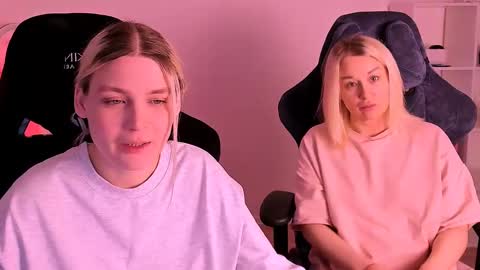 Nessie and Jessie online show from 12.19.24