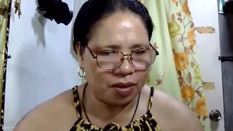 Snapshot of hottycrissy4u chatting on 06.04.26 hottycrissy4u online show from 06.04.26