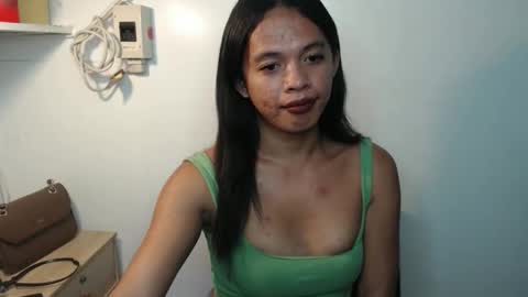 Snapshot of hotvalentina_ chatting on 04.18.26 Valentina3 online show from 04.18.26
