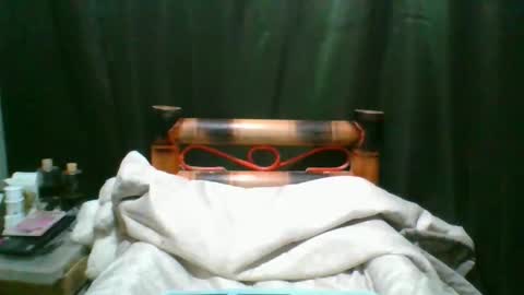 hotwild4uxx online show from 12.18.25