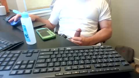 Snapshot of hoverday chatting on 06.17.26 hoverday online show from 06.17.26