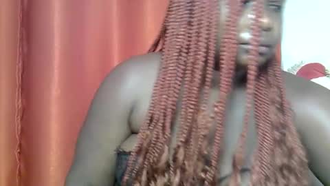 Snapshot of howt_lovee chatting on 01.08.25 Hailey chloe online show from 01.08.25