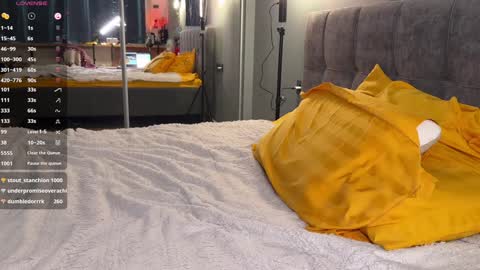 Elizabeth online show from 12.19.24