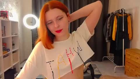 Snapshot of hua_lian chatting on 12.21.24 Alice online show from 12.21.24