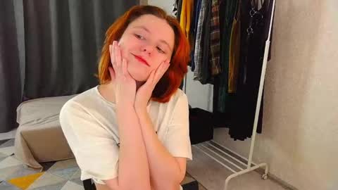 Snapshot of hua_lian chatting on 03.06.25 Alice online show from 03.06.25