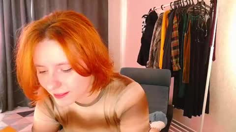 Snapshot of hua_lian chatting on 03.12.25 Alice online show from 03.12.25