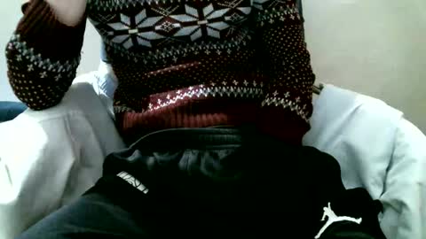 Snapshot of hug_me chatting on 11.14.25 Keanu online show from 11.14.25