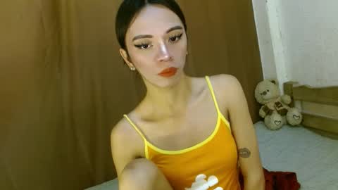 Snapshot of hugecock_caraxx chatting on 02.04.25 Cara online show from 02.04.25