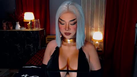 Snapshot of hugecockchristine chatting on 10.03.25 Christine online show from 10.03.25