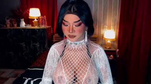 Snapshot of hugecockchristine chatting on 10.07.25 Christine online show from 10.07.25