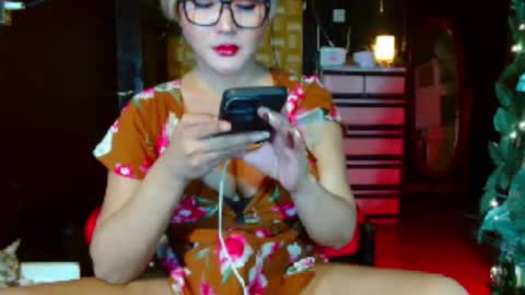 Snapshot of hugecumbarbie chatting on 10.22.25 SPOILED MISCHIEVOUS online show from 10.22.25