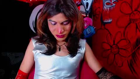 Snapshot of hugedaneska chatting on 02.10.26 Danezka online show from 02.10.26