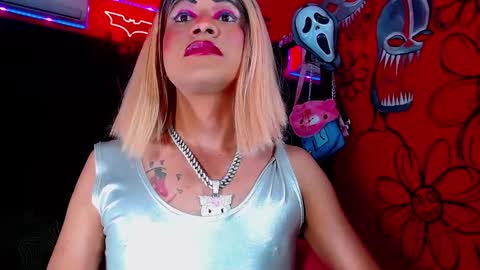 Snapshot of hugedaneska chatting on 03.17.26 Danezka online show from 03.17.26