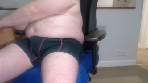 Huggie Bear online show from 03.05.25