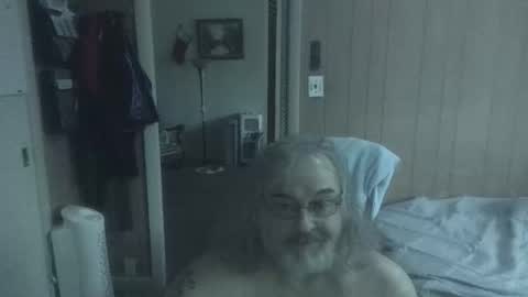 lonely huggy bear online show from 04.04.26