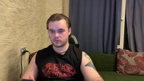 Snapshot of hugo__brad chatting on 04.11.26 Hugo online show from 04.11.26