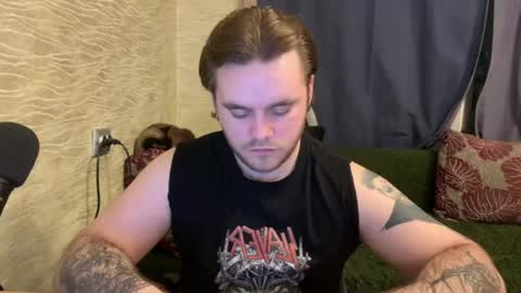 Snapshot of hugo__brad chatting on 04.12.26 Hugo online show from 04.12.26