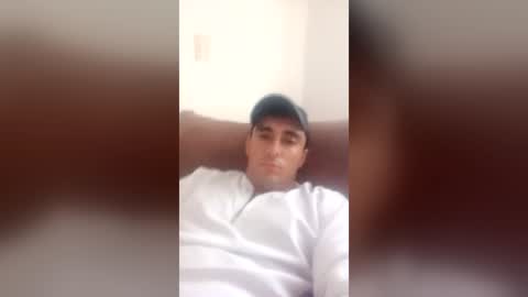Snapshot of humbertozb chatting on 07.13.26 humbertozb online show from 07.13.26