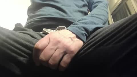 Big uncut cock dripping online show from 12.16.24