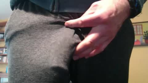 Big uncut cock dripping online show from 02.15.25