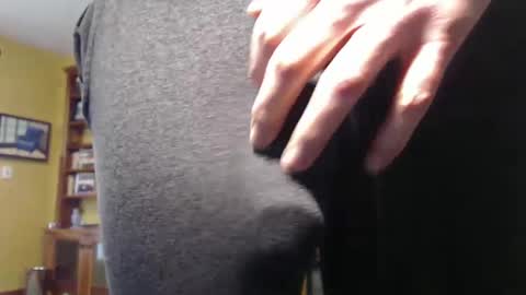 Big uncut cock dripping online show from 02.17.25