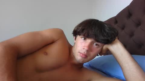 Snapshot of hunglikecrazyy chatting on 04.19.26 Tyler online show from 04.19.26