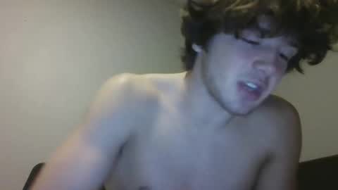 Snapshot of hunglikecrazyy chatting on 05.26.26 Tyler online show from 05.26.26