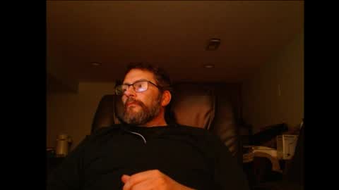 Snapshot of hunglonelyguy chatting on 04.28.26 LonelyGuy online show from 04.28.26