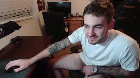 hungmtnman2256 online show from 12.04.25