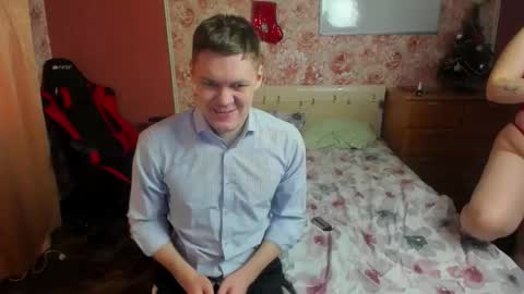 Snapshot of hungrybunny999 chatting on 12.23.25 Nancy and Robert online show from 12.23.25